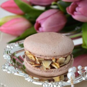 Макаронс  Фундучное пралине с молочным шоколадом